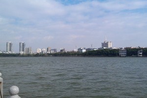 青山湖