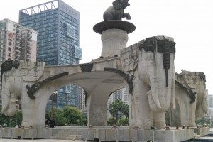 金湖广场